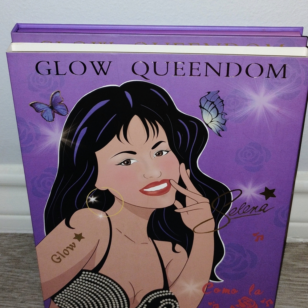 Purple Eyeshadow Palette